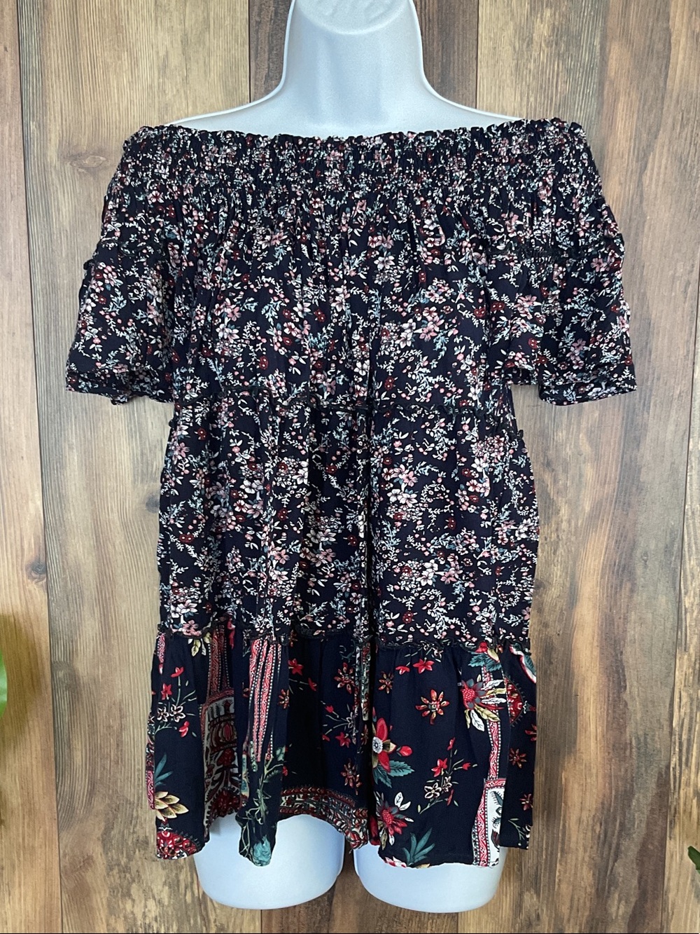 easel Floral Off-Shoulder Tunic Blouse L C237
